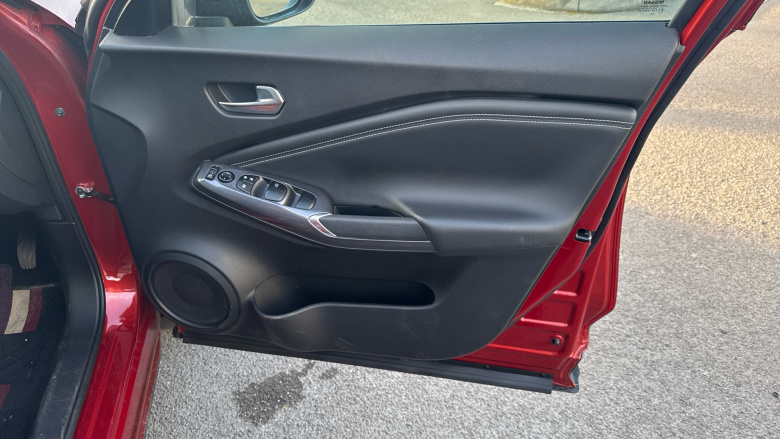 Nissan Juke 1.6 Hybrid Tekna 5dr Auto Hybrid Hatchback